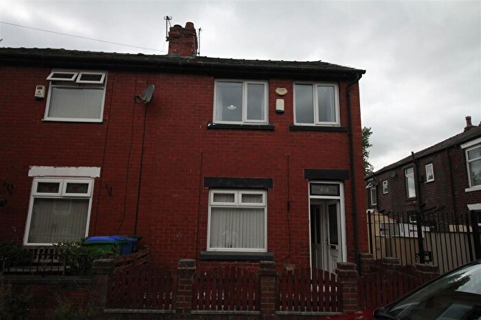 3 Bedroom Terraced House To Rent In Rutland Street, Heywood, OL10
