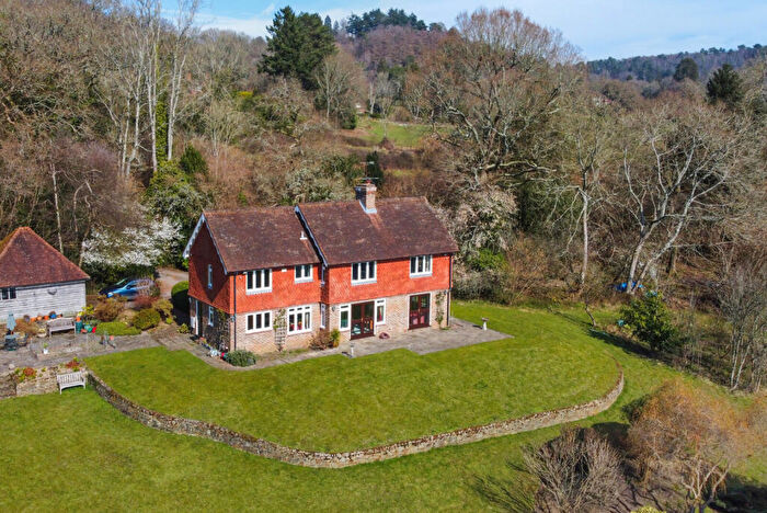 3 Bedroom Detached House For Sale In Barhatch Lane, Cranleigh, GU6