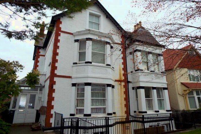 2 Bedroom Flat To Rent In Abbey Road, Llandudno, LL30