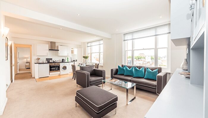 2 Bedroom Flat To Rent In London, W1J
