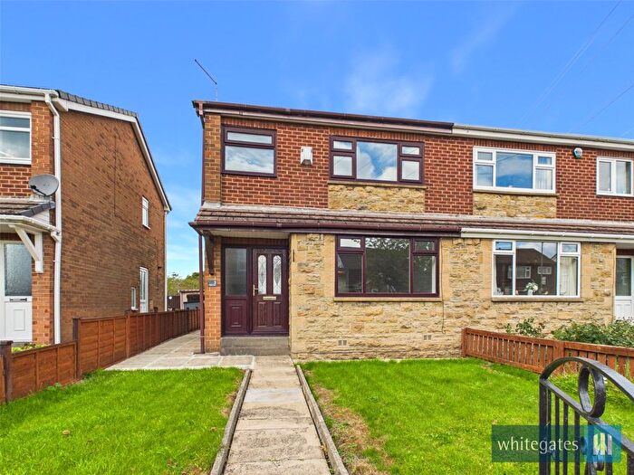 3 Bedroom Semi Detached House To Rent In Fairfax View, East Bierley, Bradford, West Yorkshire, BD4
