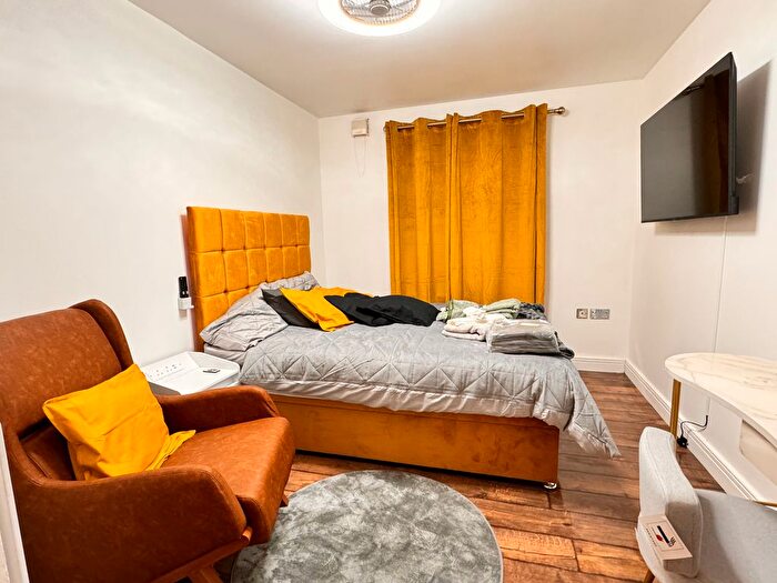 1 Bedroom Flat To Rent In Windmill Lane, London, E15