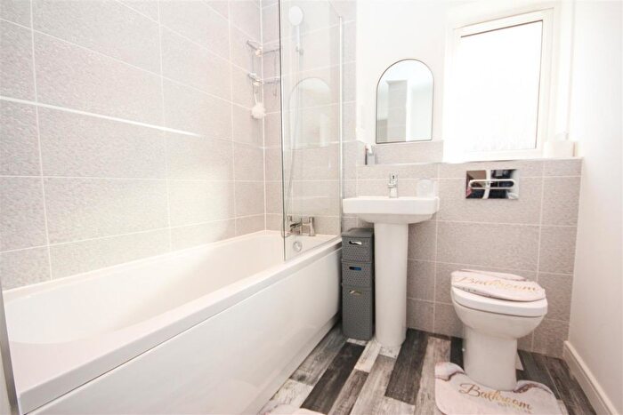 3 Bedroom Semi Detached House For Sale In Dewberry Way, Wellingborough, NN8