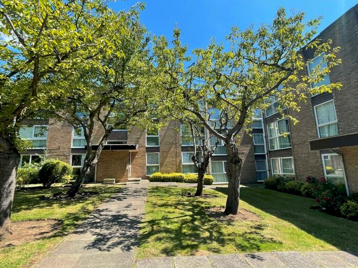 2 Bedroom Flat To Rent In Page Street, Mill Hill, NW7