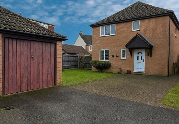 4 Bedroom Detached House For Sale In Chalkdown, Stevenage, SG2