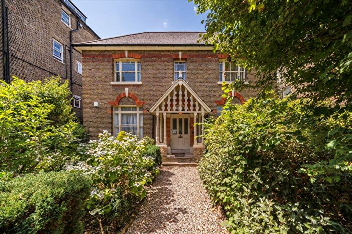 2 Bedroom Flat For Sale In Carleton Road, Tufnell Park, N7