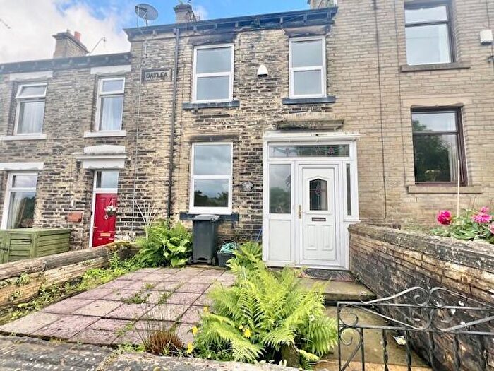 3 Bedroom Terraced House To Rent In Lillands Lane, Brighouse, HD6