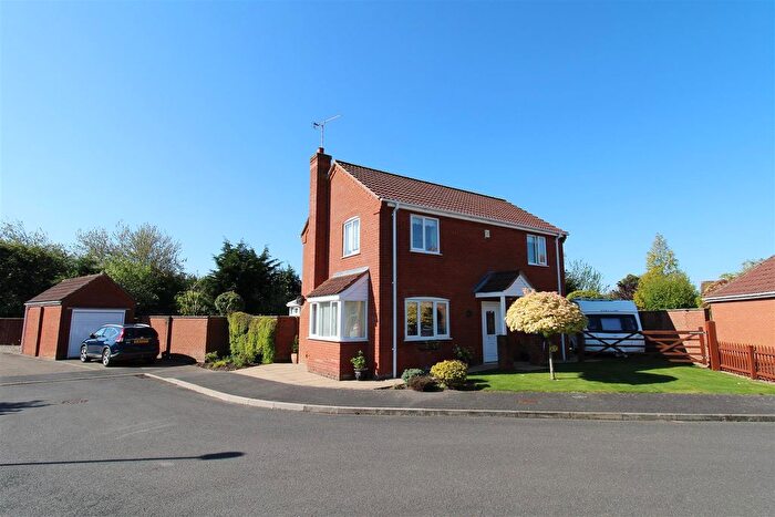 3 Bedroom Detached House For Sale In Richard Busby Way, Lutton, PE12