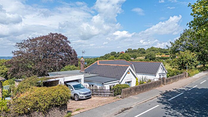 4 Bedroom Semi-Detached Bungalow For Sale In Rye Road, Hastings, TN35