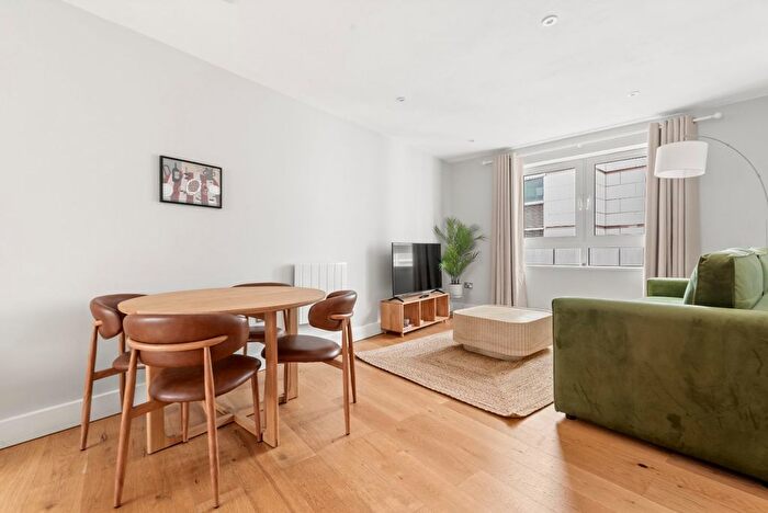 1 Bedroom Flat To Rent In Pepys Street, Tower, EC3N