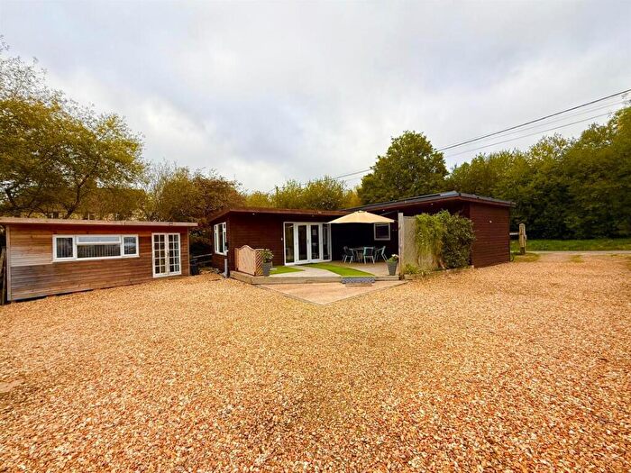2 Bedroom Detached House For Sale In Jubilee Hill Access To Burgess Farm Cottage Hemmings Farm And Martins Farm, Woodlands, BH21