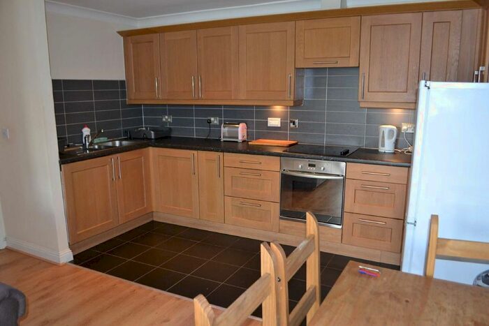2 Bedroom Flat To Rent In Glebe Road, Finchley, London N3