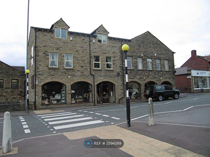 2 Bedroom Flat To Rent In Hipperholme, Halifax, HX3
