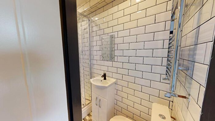 5 Bedroom House To Rent In Daisy Road, Birmingham, B16