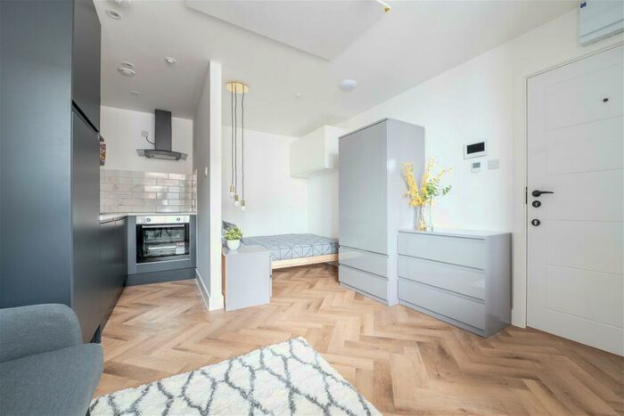 Studio To Rent In Willis House, Willis Road, Portsmouth, Hampshire, PO1