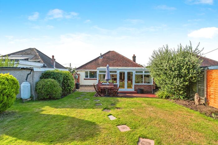 2 Bedroom Detached House For Sale In Ashdene Road, Ashurst, Southampton, Hampshire, SO40