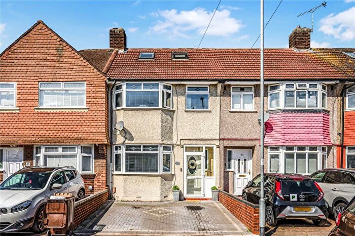 4 Bedroom Terraced House For Sale In Naseby Road, Dagenham, RM10