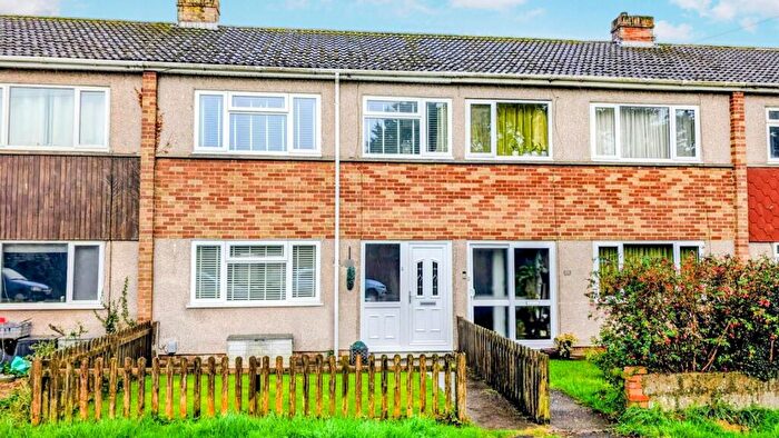 3 Bedroom Terraced House For Sale In Stanshawe Crescent, Yate, BS37