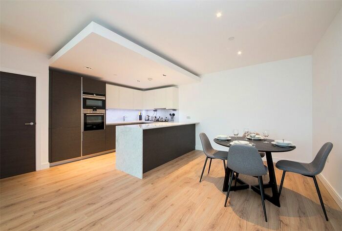 2 Bedroom Flat To Rent In Lancaster House, Beadon Road, Hammersmith, London, W6