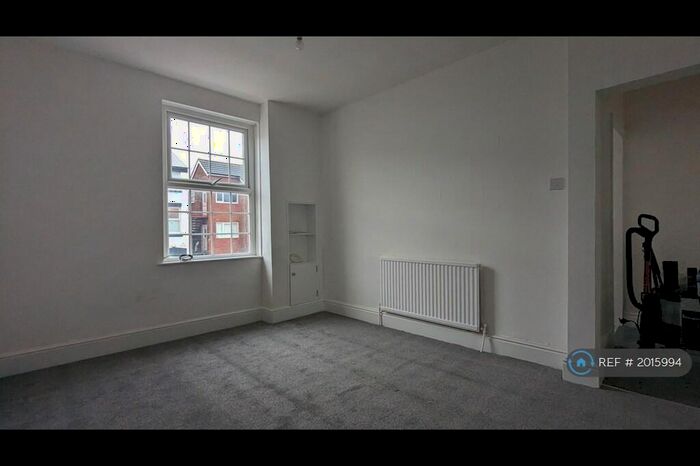 1 Bedroom Flat To Rent In High Street, Blackpool, FY1