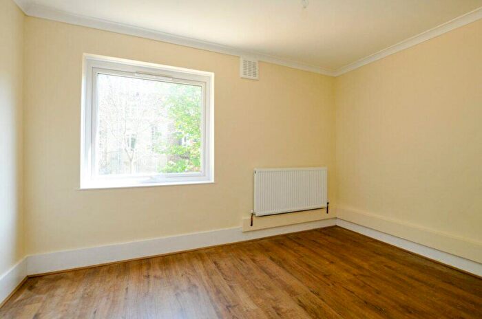1 Bedroom Property To Rent In Bedroom Flat – Lonsdale Place, Angel, N1