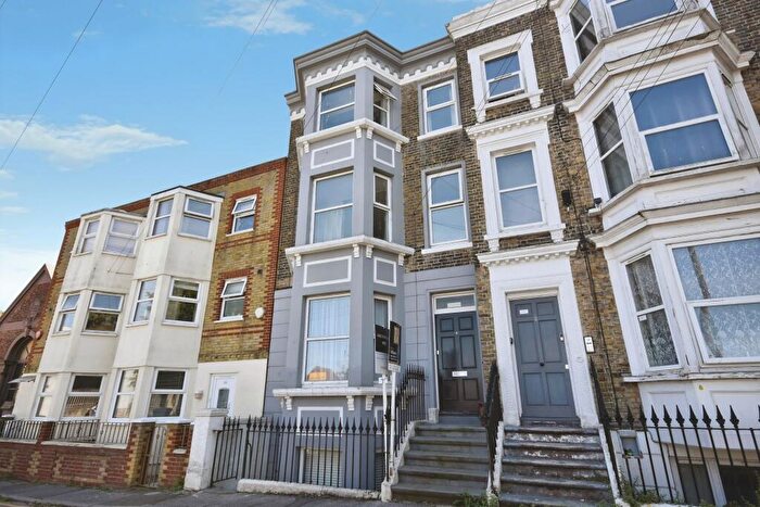 1 Bedroom Flat For Sale In Lausanne Terrace, Margate, CT9