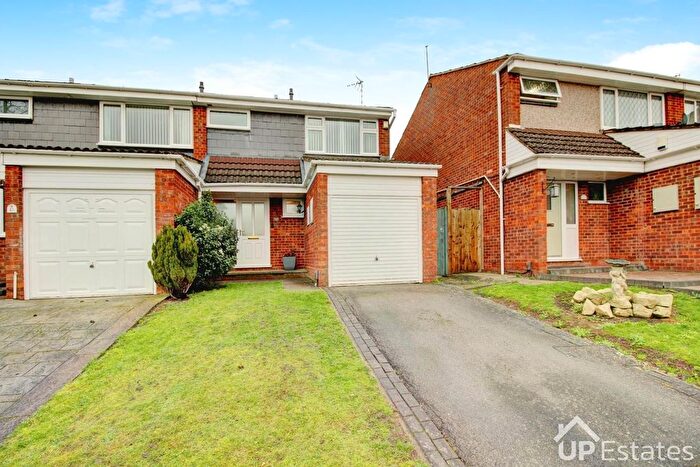 3 Bedroom End Terrace House For Sale In Warmwell Close, Walgrave, Coventry, CV2