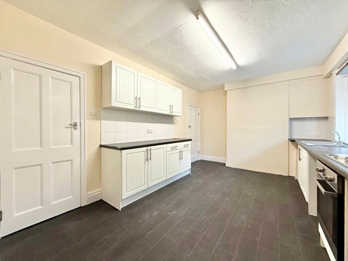 2 Bedroom End Of Terrace House For Sale In Bilham Road, Clayton West, Huddersfield, West Yorkshire, Uk, HD8