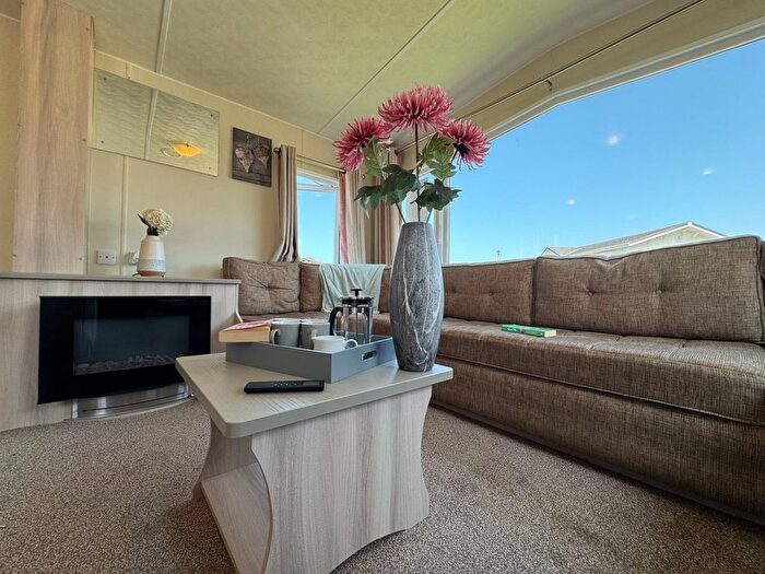 2 Bedroom Park Home For Sale In Eastbourne Road, Pevensey Bay, Pevensey, BN24