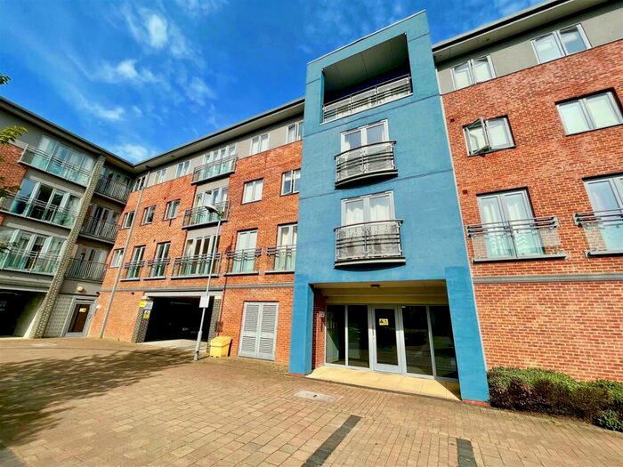 1 Bedroom Apartment For Sale In Worsdell Drive, Marmion Court, Gateshead, NE8