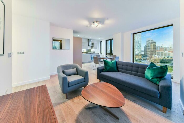 1 Bedroom Apartment For Sale In Roosevelt Tower, Williamsburg Plaza, London, E14