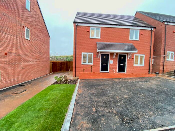 2 Bedroom House To Rent In Nicholson Close, Redhill, Nottingham, NG5