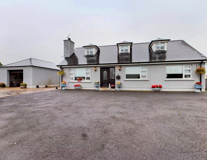 5 Bedroom Detached House For Sale In Carrogs Road, Warrenpoint, Newry, BT34