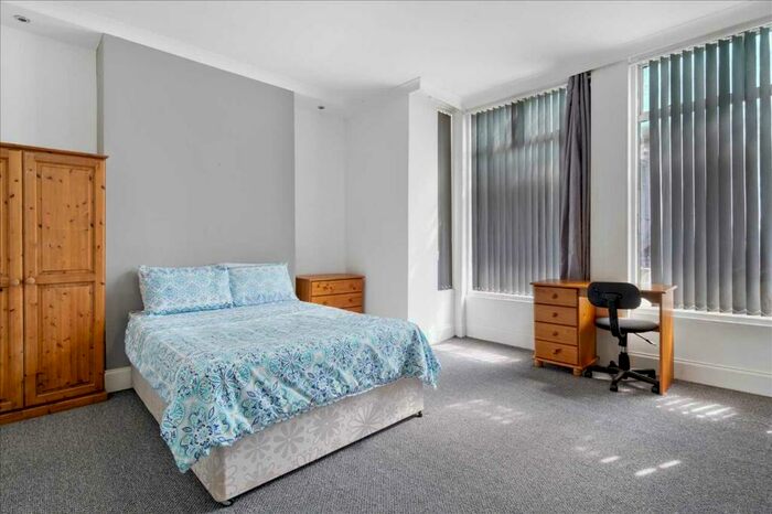 2 Bedroom Apartment To Rent In Allendale Road, Plymouth, PL4