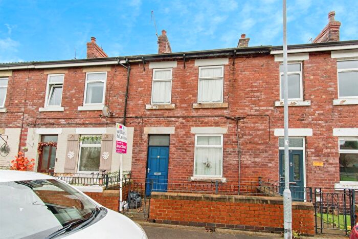 3 Bedroom Terraced House For Sale In Smith Street, Castleford, WF10