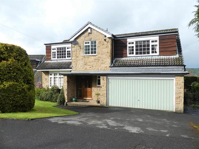 4 Bedroom Detached House To Rent In Woodroyd Gardens, Ilkley, LS29