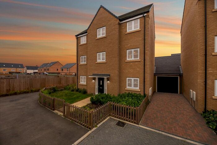 6 Bedroom Property To Rent In Finch Road, Stanway, Colchester CO3