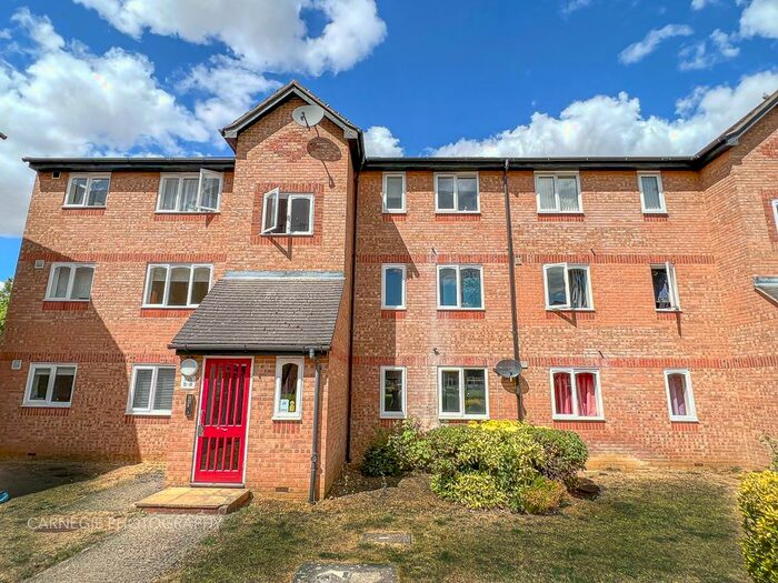 1 Bedroom Apartment To Rent In Wedgewood Road, Hitchin, SG4