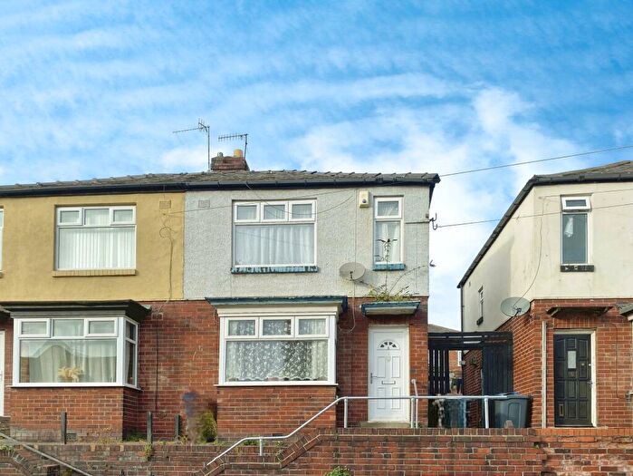 3 Bedroom Semi-Detached House For Sale In Kirton Road, Sheffield, S4