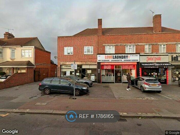3 Bedroom Flat To Rent In Heath Park Road, Romford, RM2
