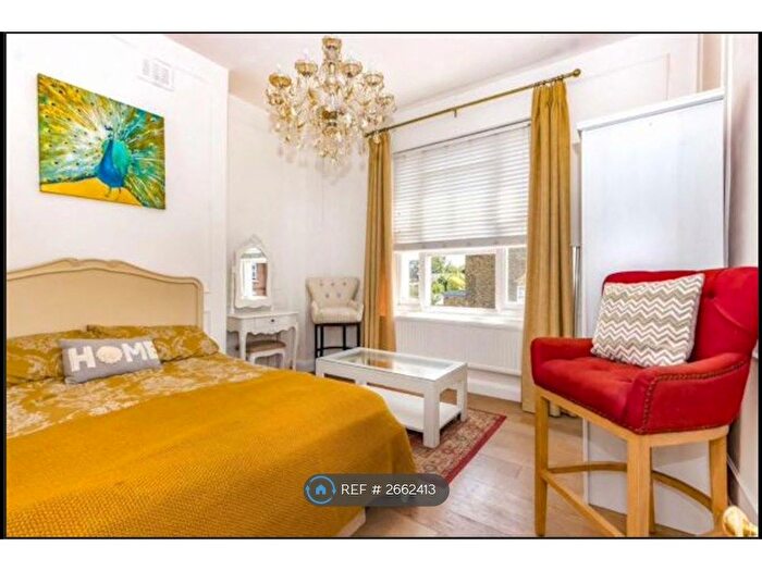 2 Bedroom Flat To Rent In Uxbridge Road, London, W12