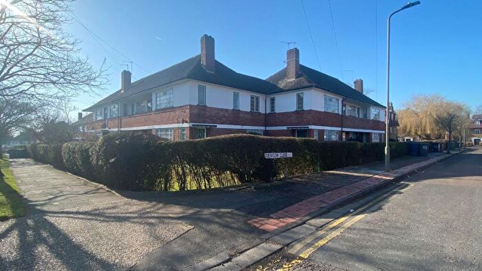 2 Bedroom Apartment To Rent In Denison Close, London, N2