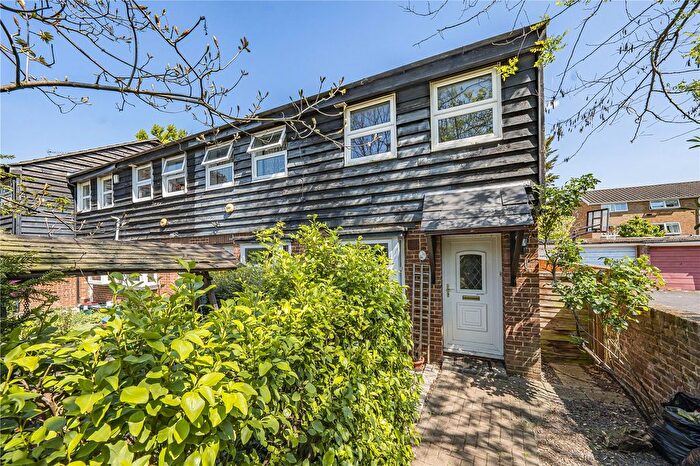 2 Bedroom End Terrace House For Sale In Moreton Avenue, Isleworth, TW7