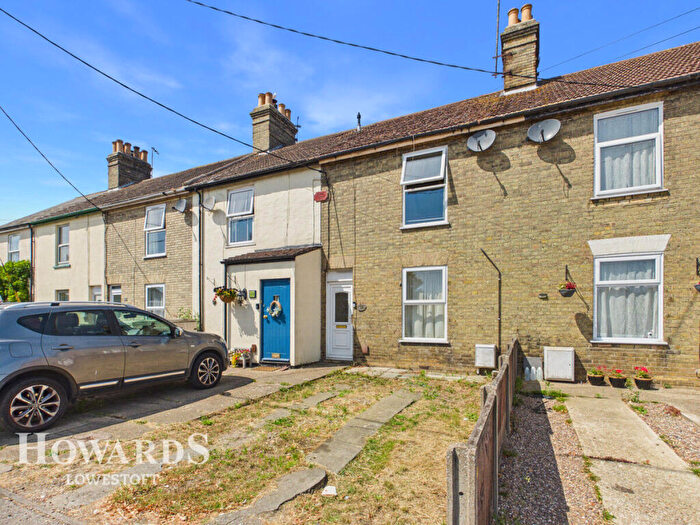 3 Bedroom Terraced House For Sale In The Street, Carlton Colville, NR33