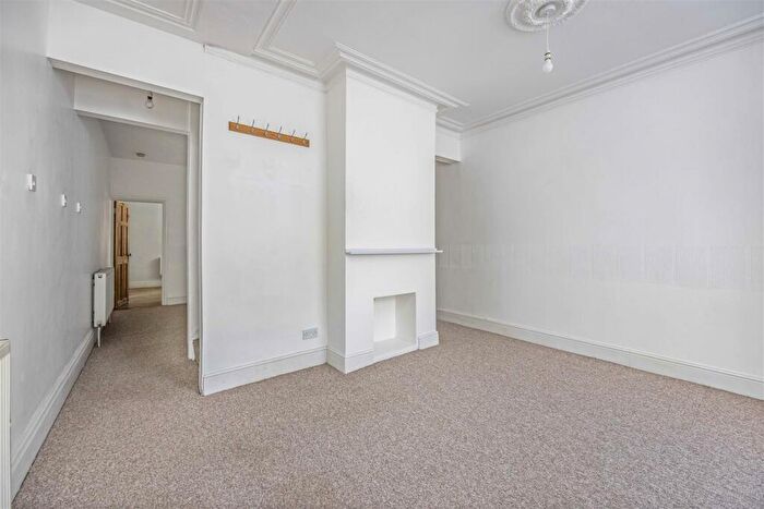 2 Bedroom Terraced House For Sale In Byron Road, Portsmouth, PO2