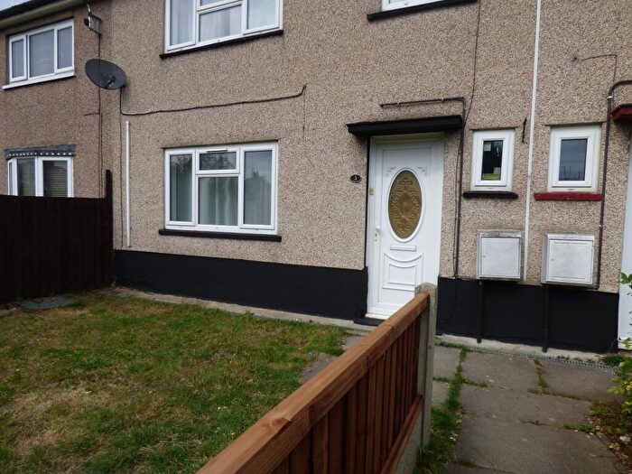 3 Bedroom Terraced House To Rent In Cowper Avenue, Tilbury, RM18