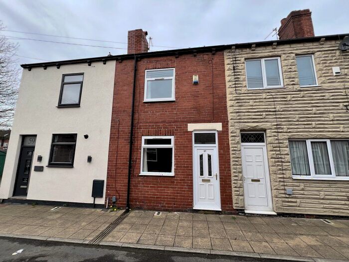 2 Bedroom Terraced House To Rent In King Street, Castleford, WF10