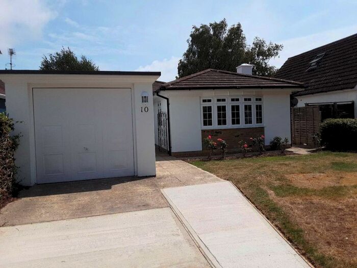 3 Bedroom Bungalow To Rent In The Grove, Felpham, PO22