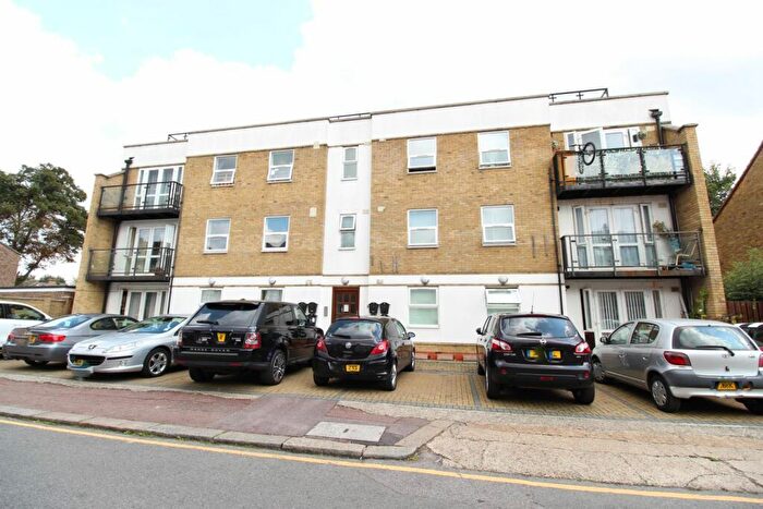 2 Bedroom Flat For Sale In Wellington Road, London, E7