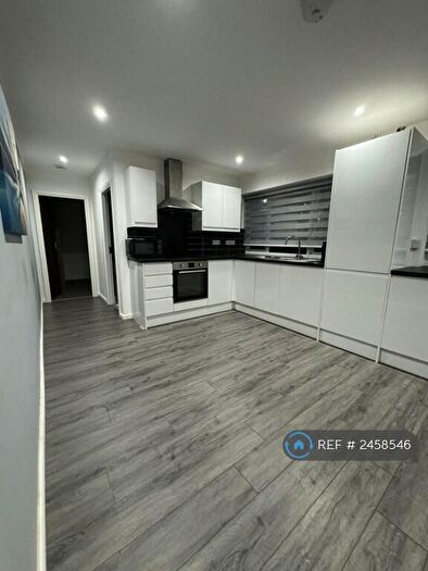 2 Bedroom Flat To Rent In Old Charter Hall, Scunthorpe, DN15